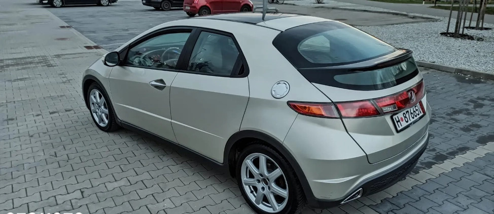 Honda Civic cena 16999 przebieg: 230300, rok produkcji 2007 z Swarzędz małe 596